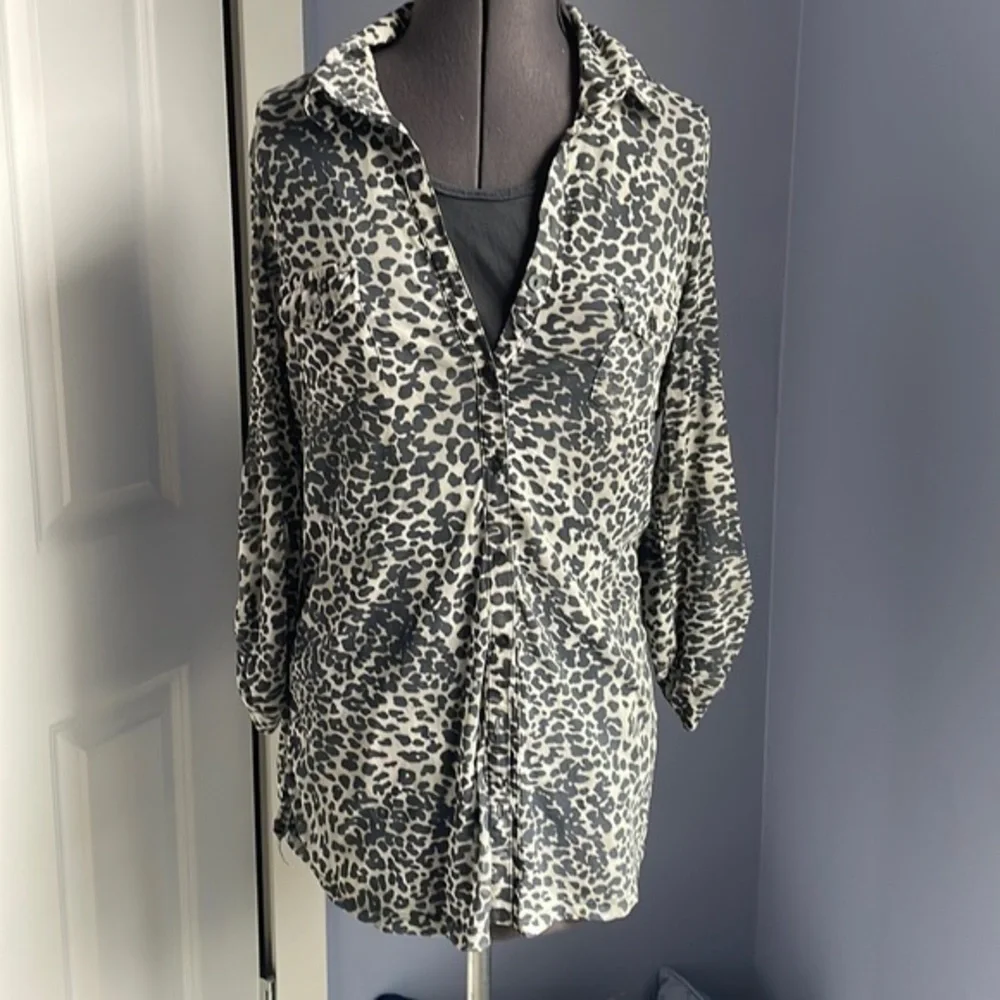 French laundry top size large gray and light tan animal print with under…